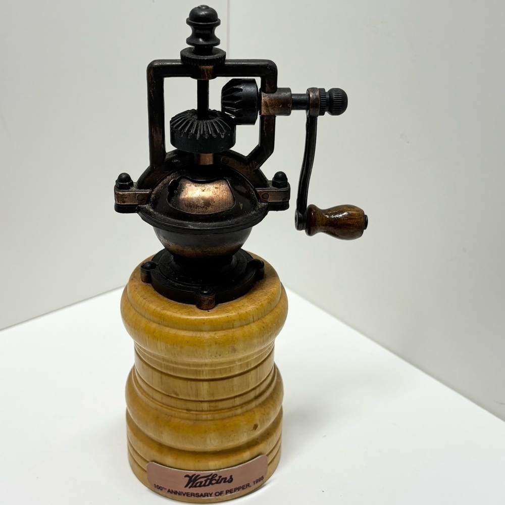 Vintage 1995 Watkins 100th anniversary of pepper grinder / mill